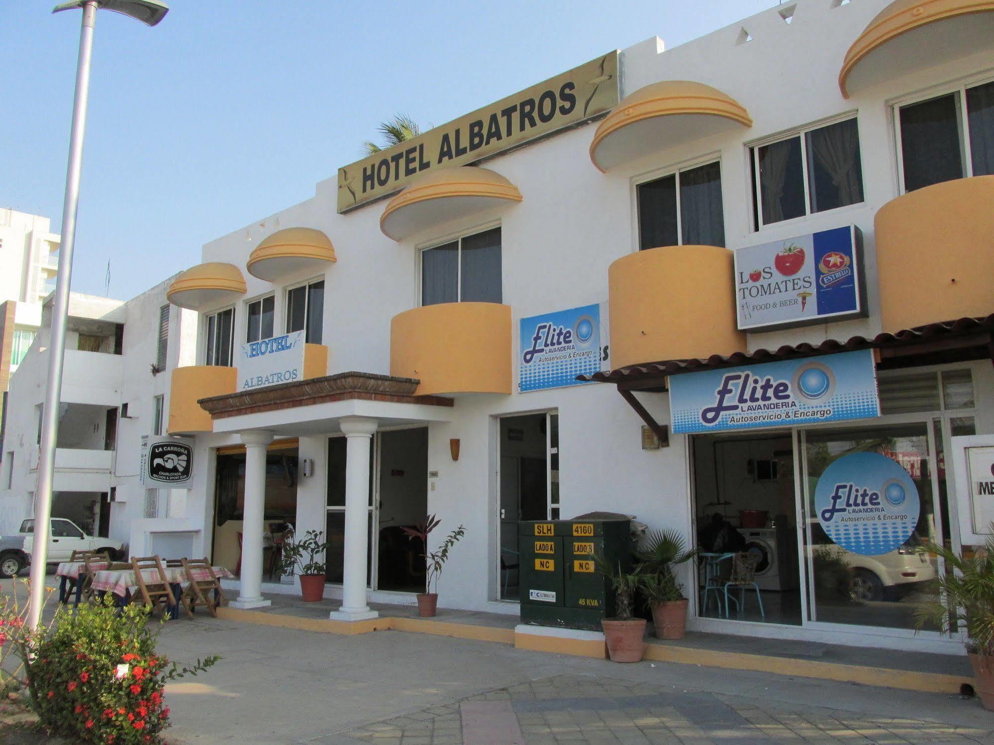 Hotel Albatros Manzanillo Exterior foto